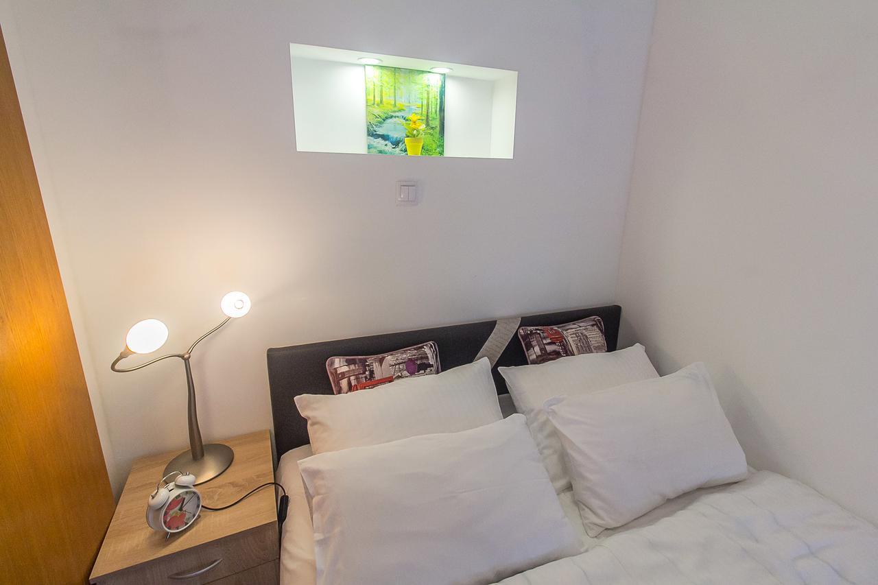 Stan Na Dan Banja Luka Apartment Luaran gambar