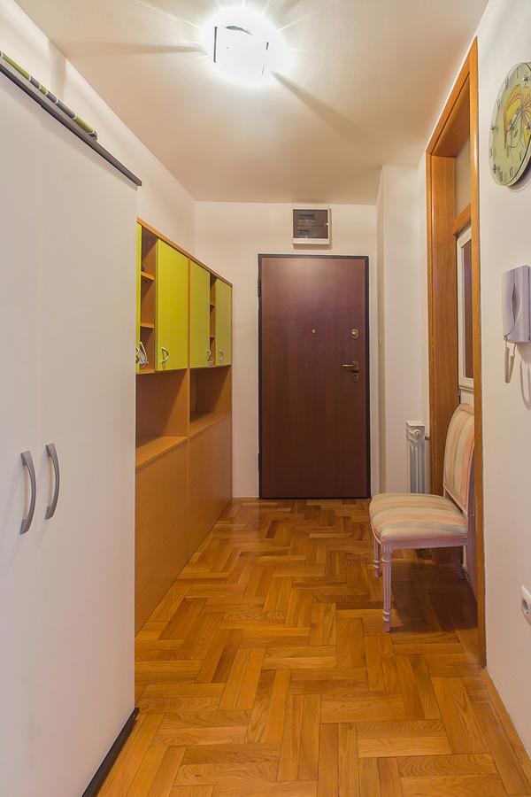 Stan Na Dan Banja Luka Apartment Luaran gambar