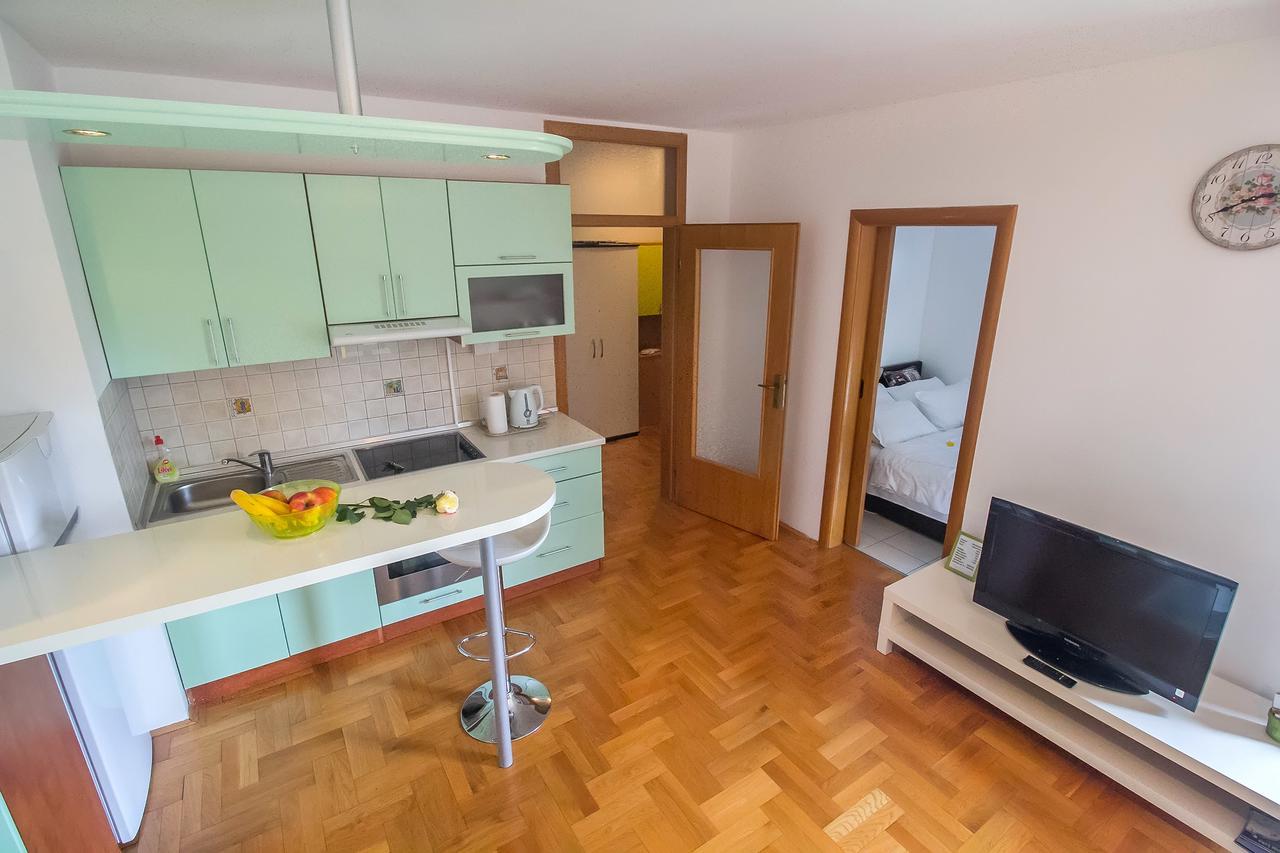 Stan Na Dan Banja Luka Apartment Luaran gambar