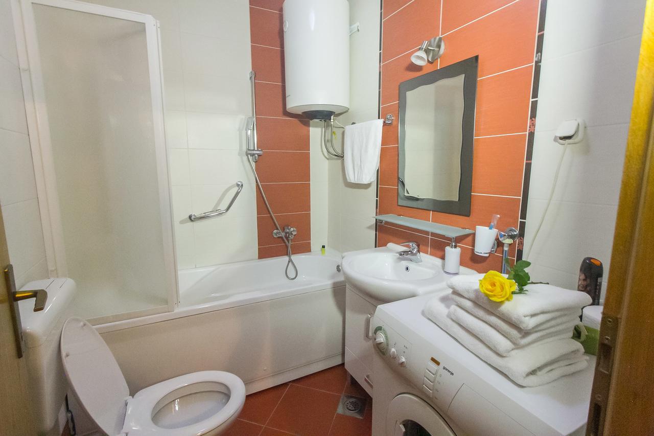 Stan Na Dan Banja Luka Apartment Luaran gambar