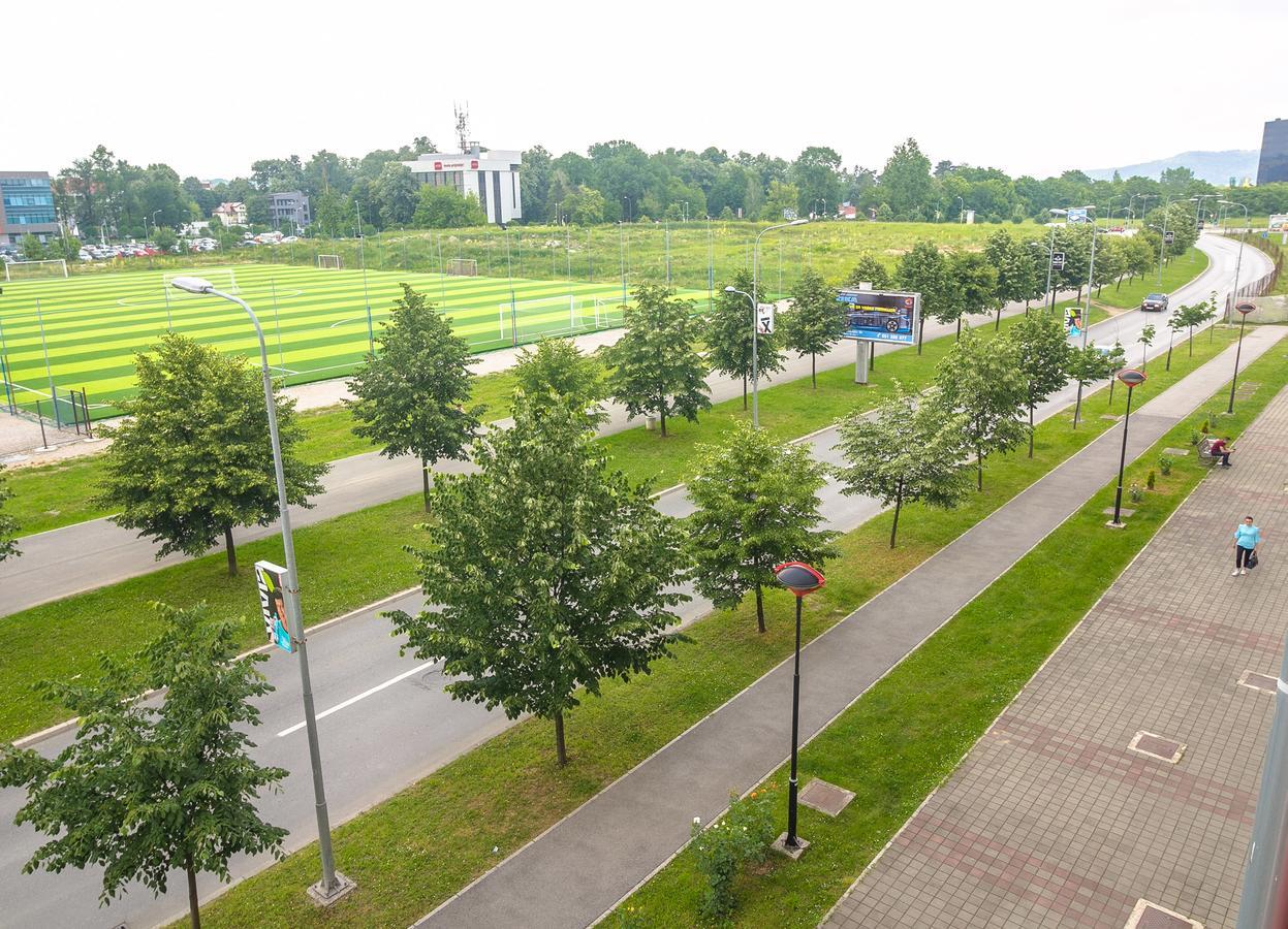 Stan Na Dan Banja Luka Apartment Luaran gambar